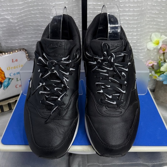 (S0) Nike Air Max 1 SE Black/White Leather with Overbranding, Size 9, Women's - Picture 4 of 14